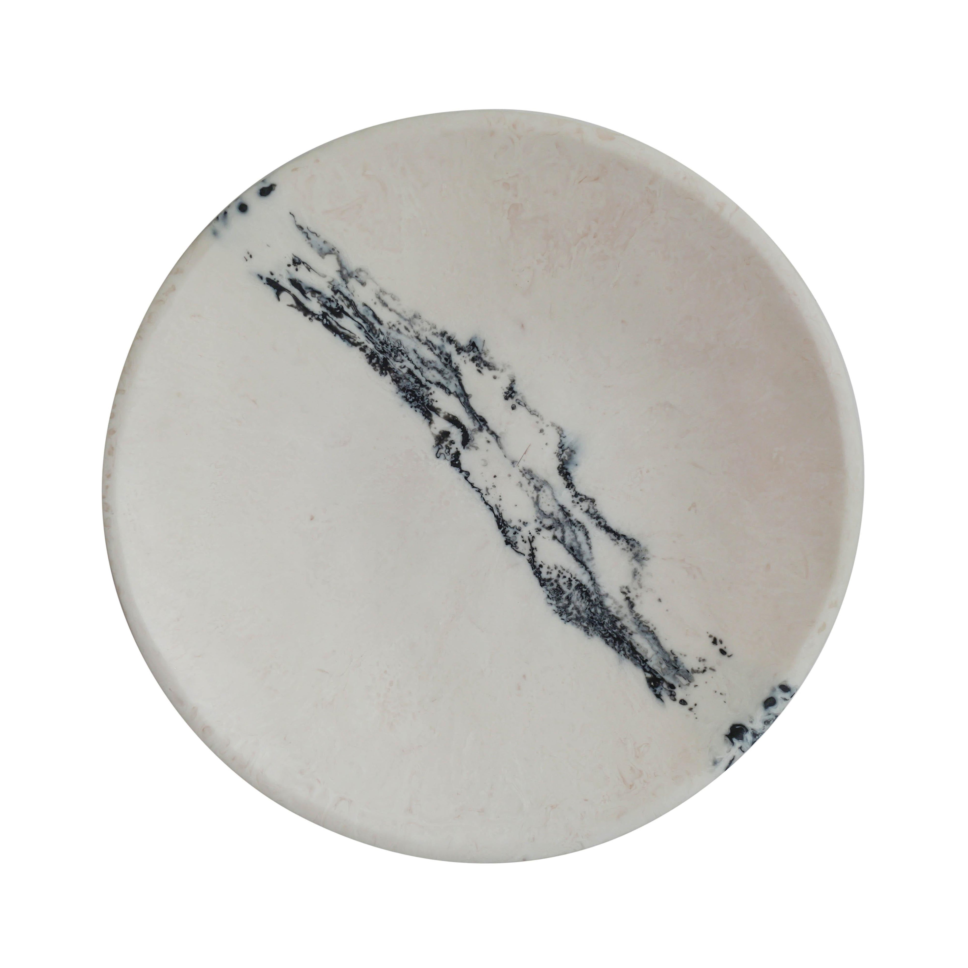 Ikani  Black & White Resin Serving Plate